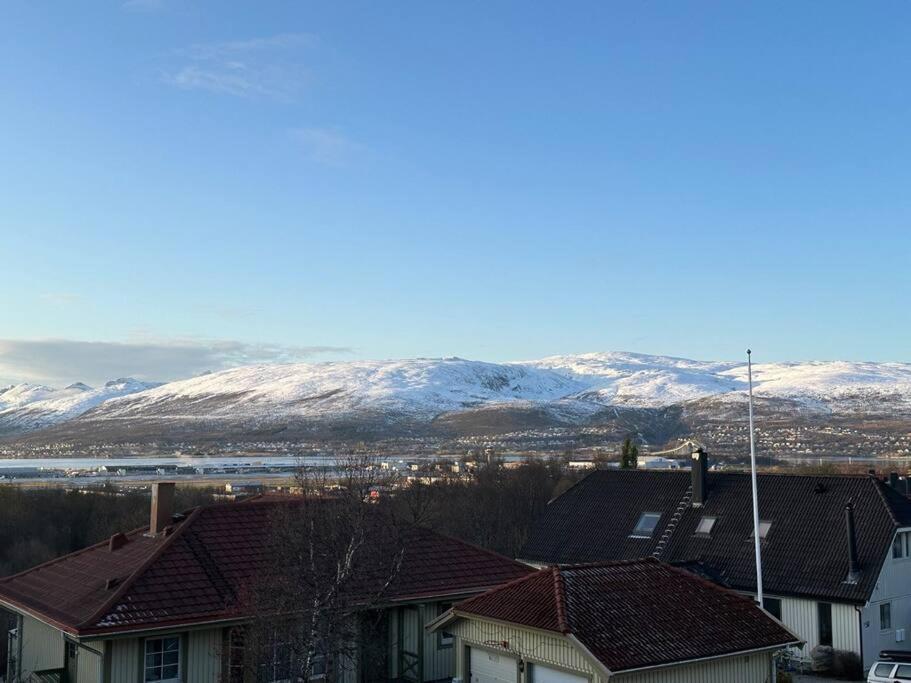 Apartament Leilighet I Rolig Gate Med Utsikt Og Gratis Parkering Tromsø Zewnętrze zdjęcie